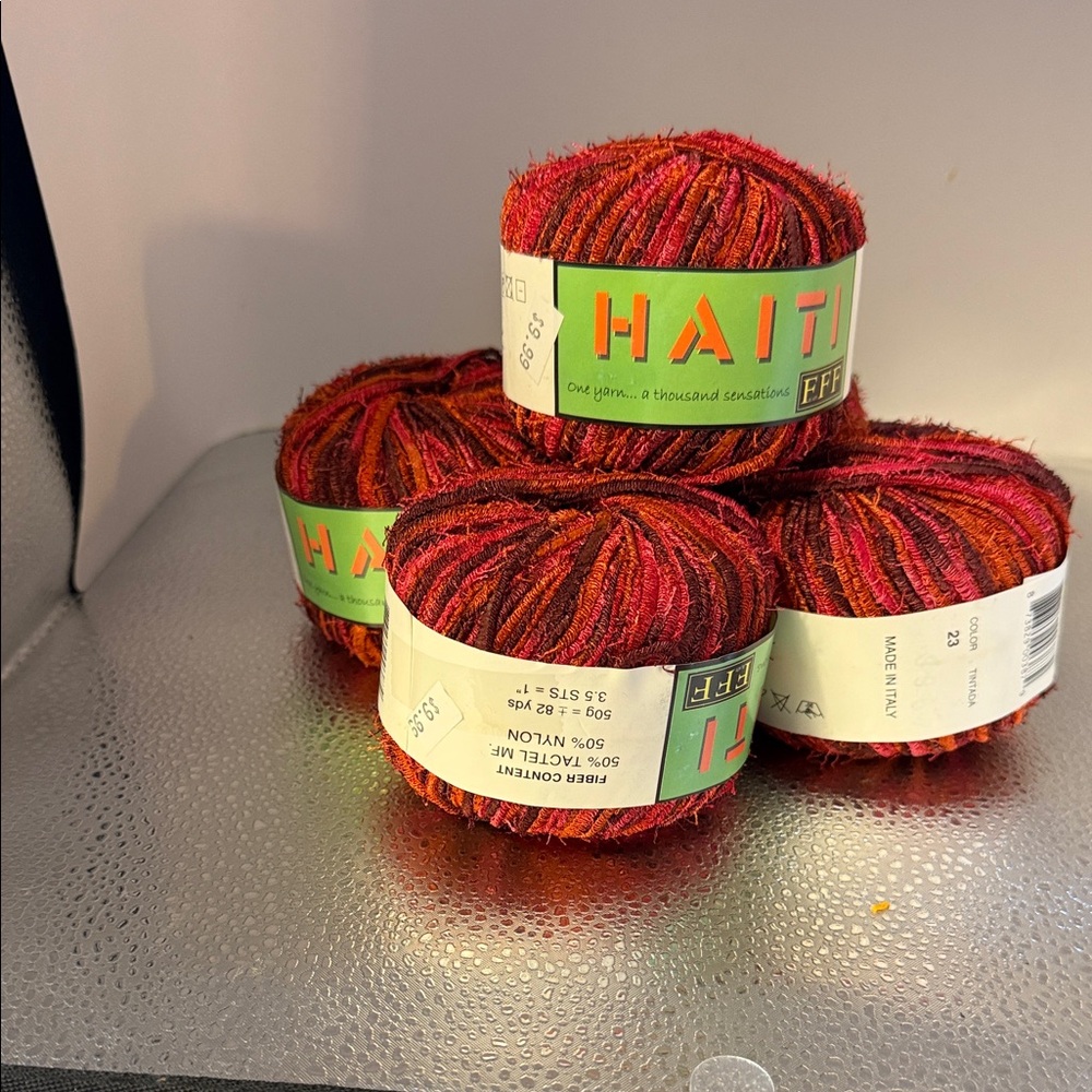 Yarn 5 Balls Multicolor Red & Orange Novelty Yarn - Vibrant Craft Skeins